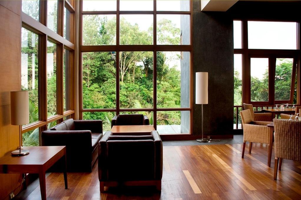 Sangria Resort And Spa Lembang Exterior foto